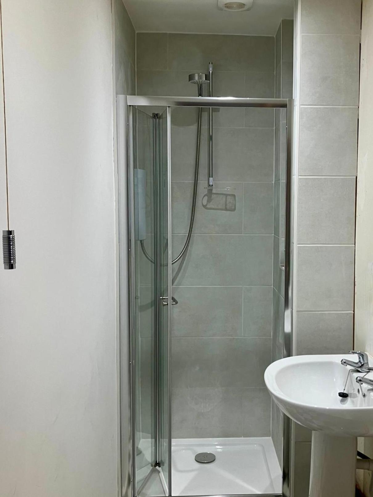 Vernon Place Town Centre, Vernon 3-bed With Parking, 1a Vernon Court 2-bed With Parking, 1b No Parking, Off The High Street Next To Sandford Park * Cheltenham