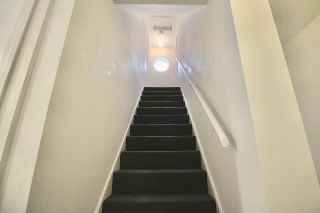 Casa de férias Vernon Place Town Centre, Vernon 3-bed With Parking, 1a Vernon Court 2-bed With Parking, 1b No Parking, Off The High Street Next To Sandford Park *